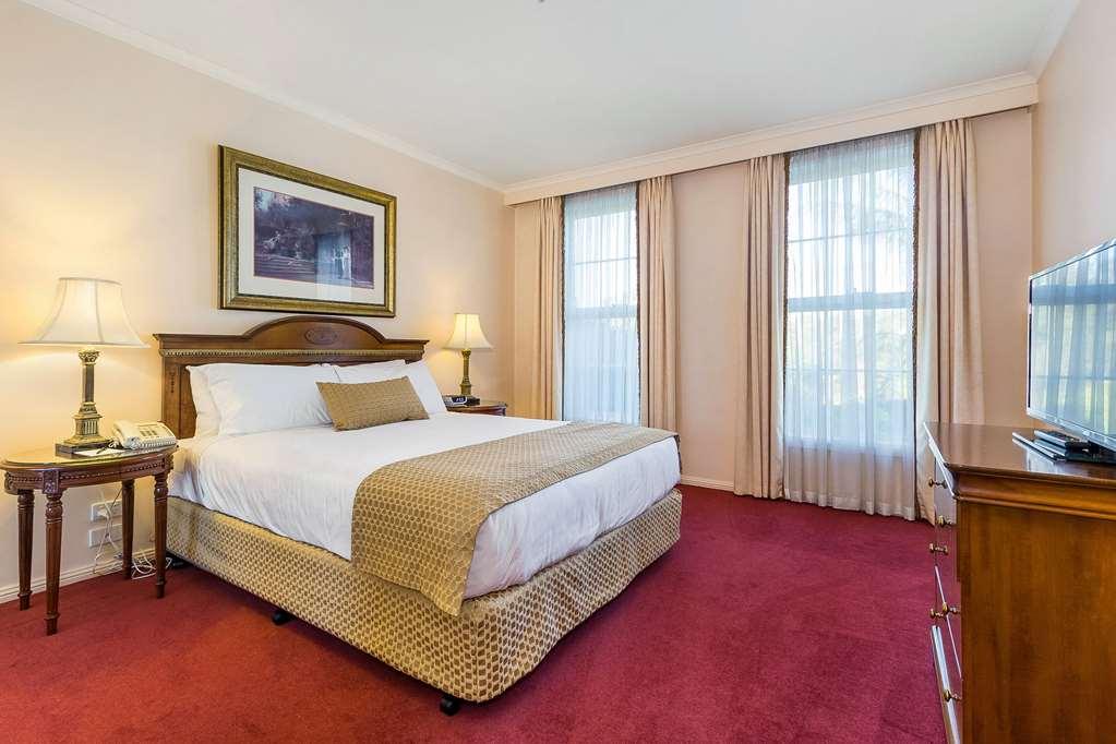 Hotel Canterbury International