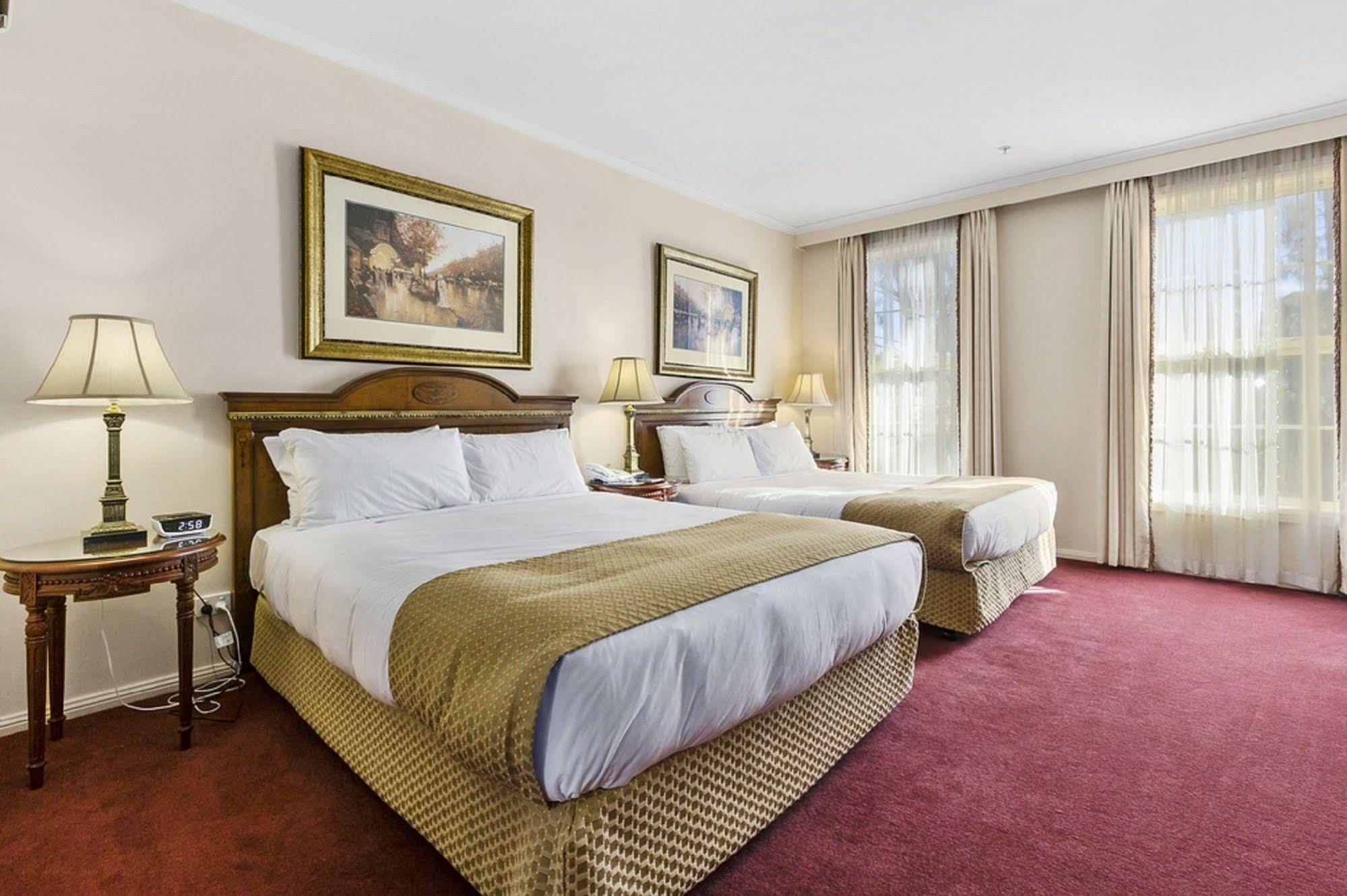 Hotel Canterbury International