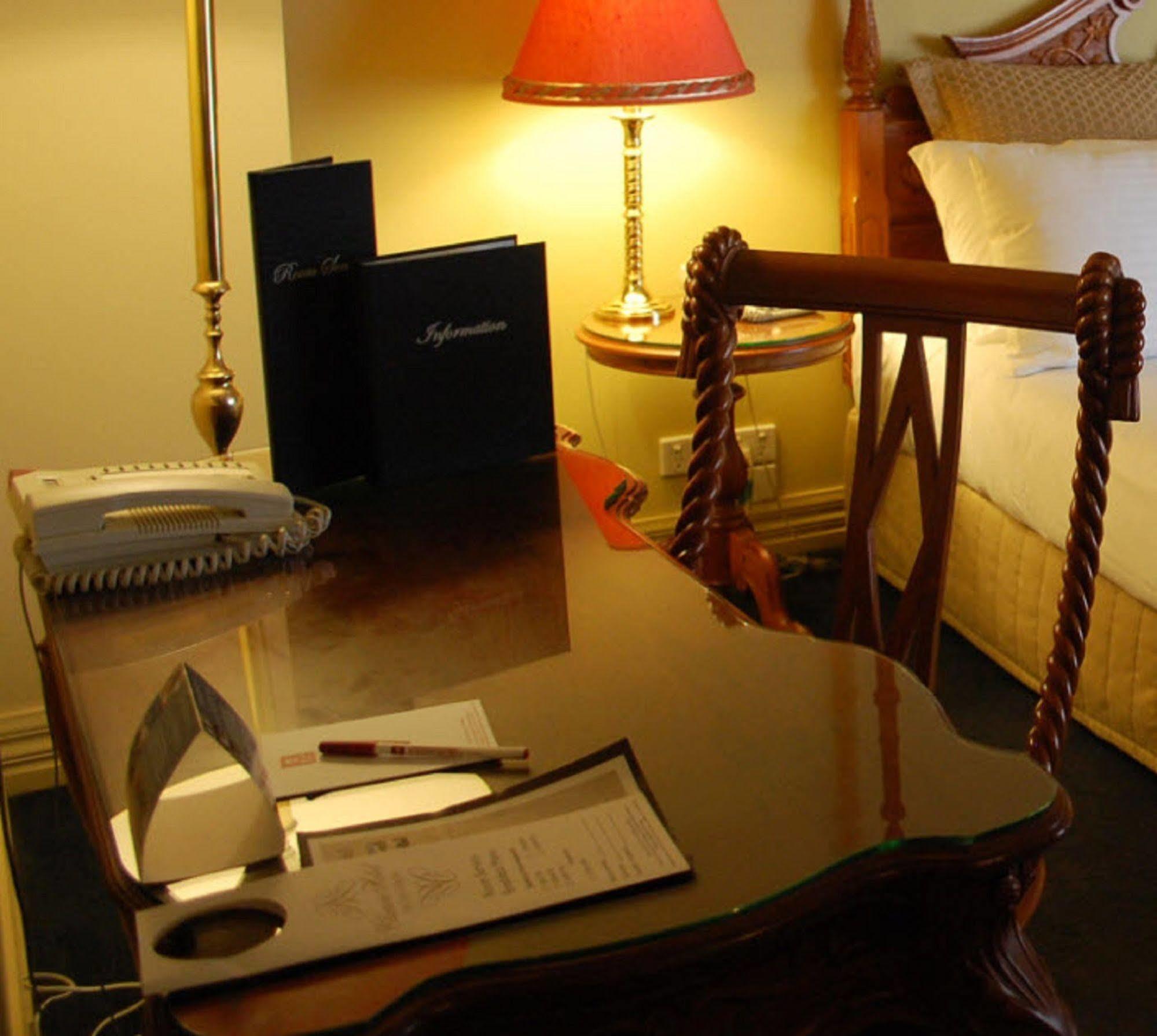 Canterbury International Hotel Forest Hill