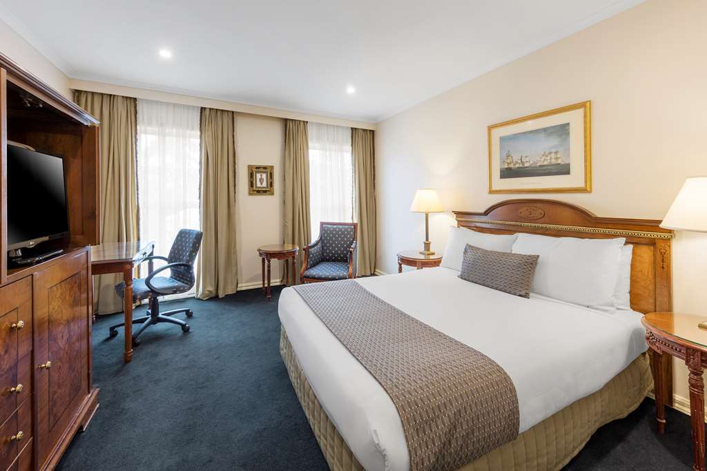Hotel Canterbury International Forest Hill